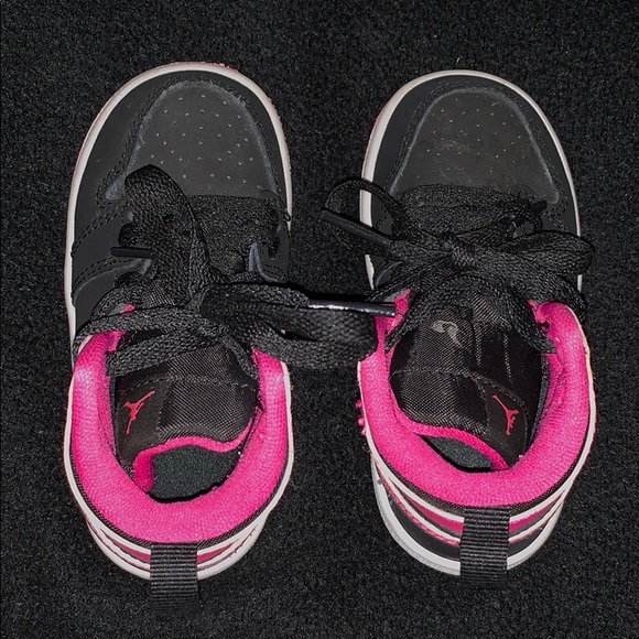 Air Jordan 1 Retro High Vivid Pink - Picture 2 of 4
